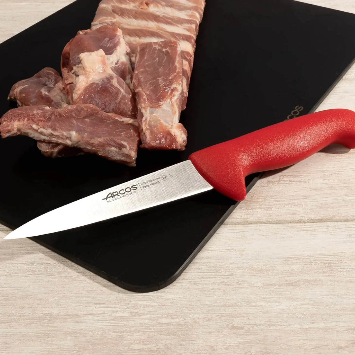 Couteau à saigner rouge 2900 150 mm