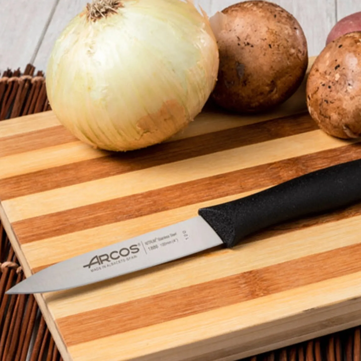 Set De Couteaux Offices De La Série Nova En Noir